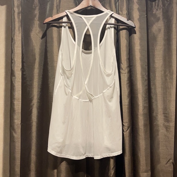 Lululemon top - Picture 2 of 4